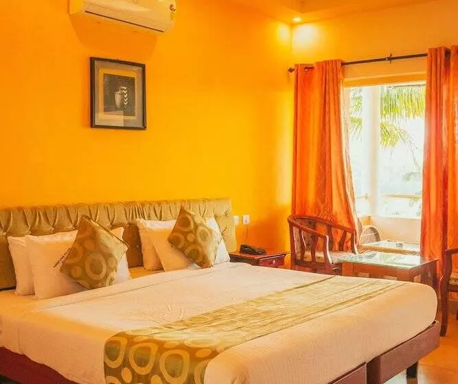 ホテル Karapuzha Village Resort