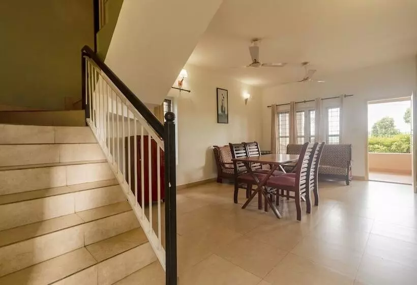 ホテル Karapuzha Village Resort