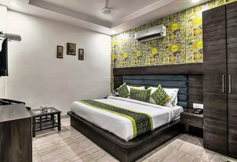 Hotel Royals Grand Galaxy