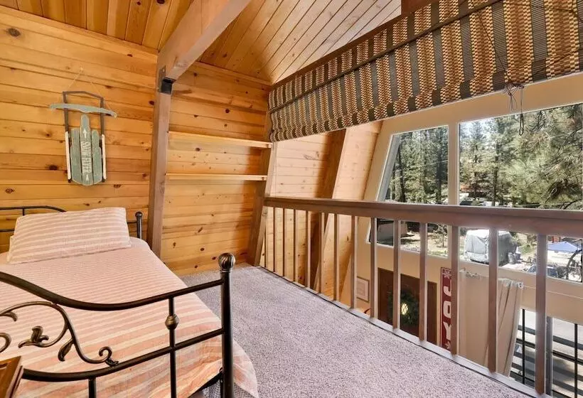 Hotelli Three Bears Cabin #1574
