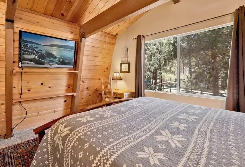 Hotelli Three Bears Cabin #1574