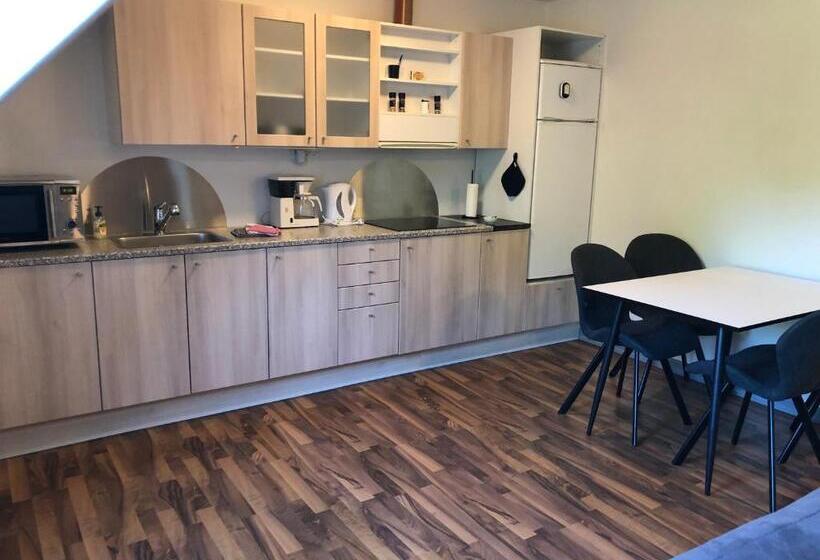 Hotel Holmegaarden B & B K