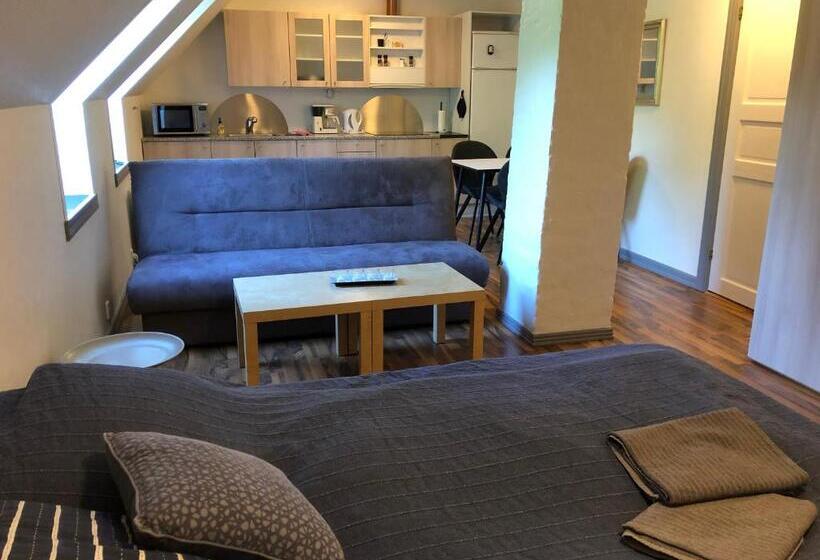 Hotel Holmegaarden B & B K