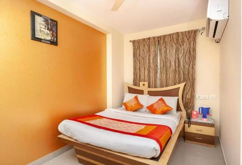 ホテル Collection O Seven Hills Inn