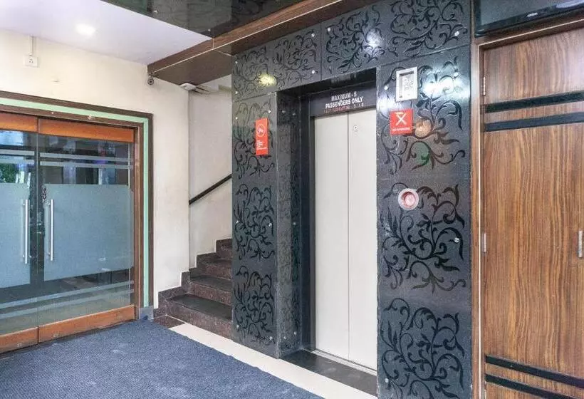 ホテル Collection O Seven Hills Inn