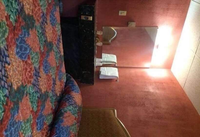 호텔 Pink Fountain Motor Inn