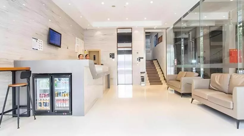 Hotelli City Comfort Inn Liuzhou Rongshui Fengsha