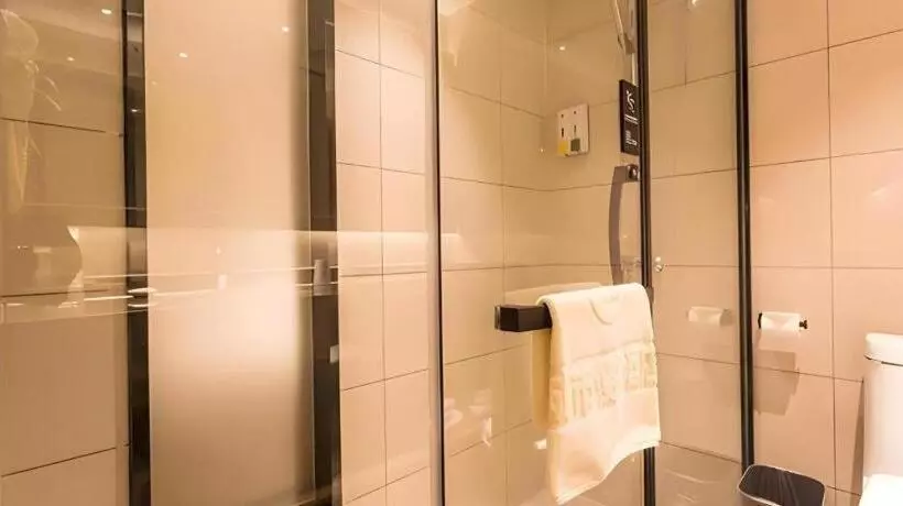 Hotelli City Comfort Inn Liuzhou Rongshui Fengsha