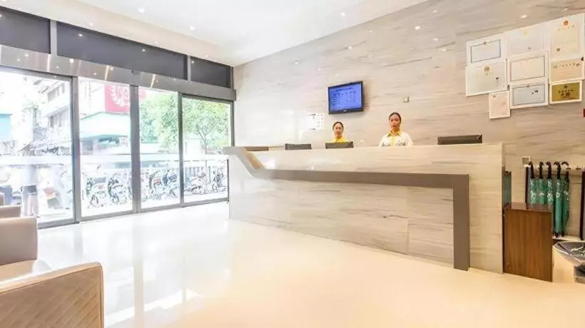 Hotelli City Comfort Inn Liuzhou Rongshui Fengsha