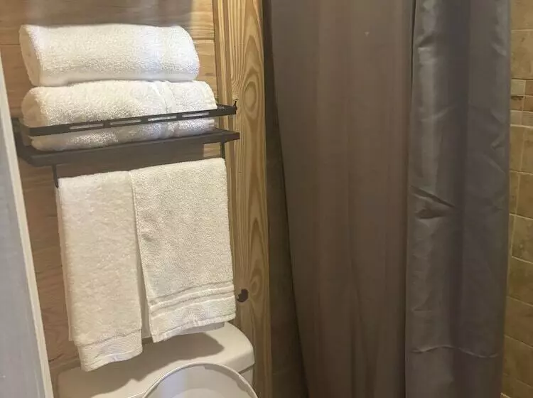 Good Times Motel And Marina