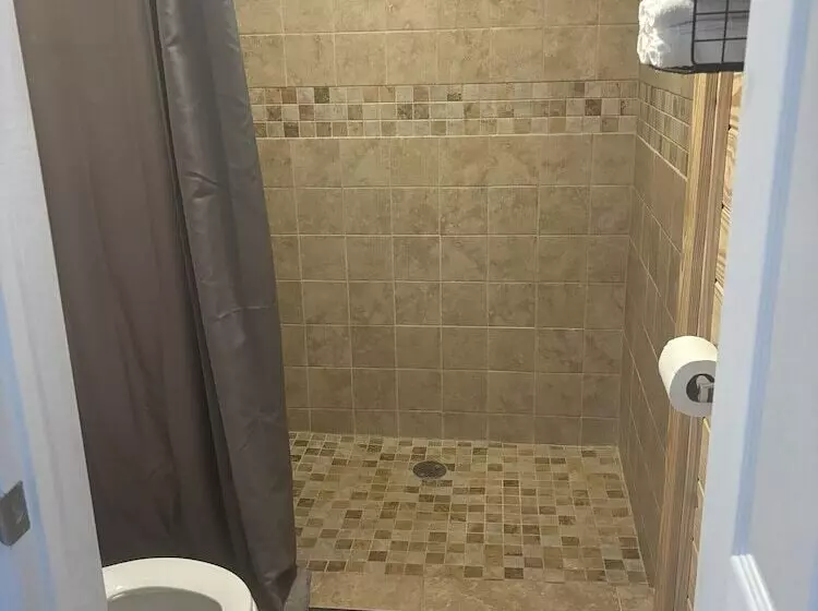 Good Times Motel And Marina