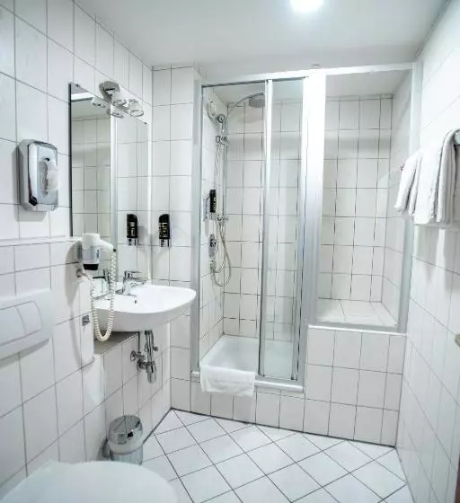 Hotelli Am Schillerplatz