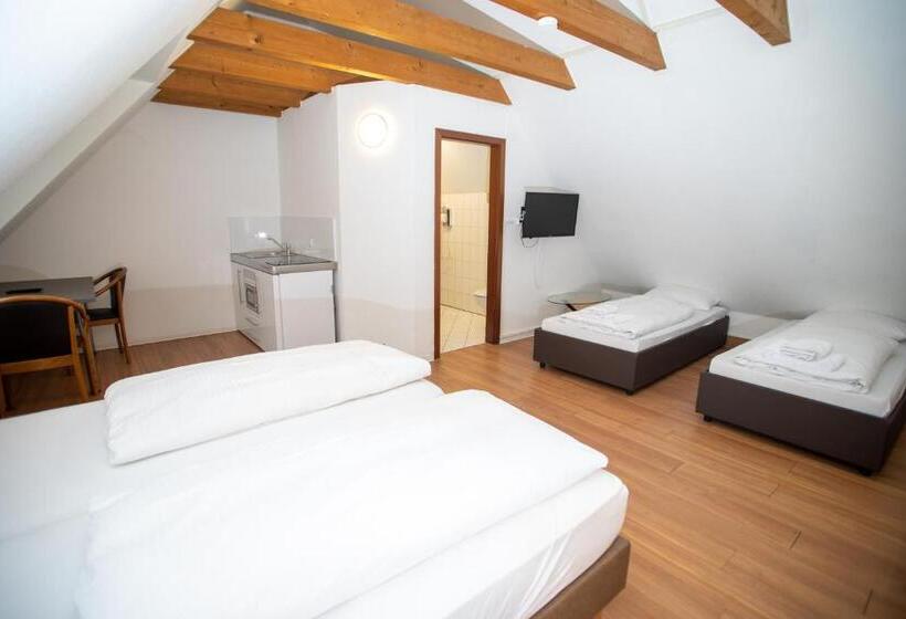 Hotel Am Schillerplatz