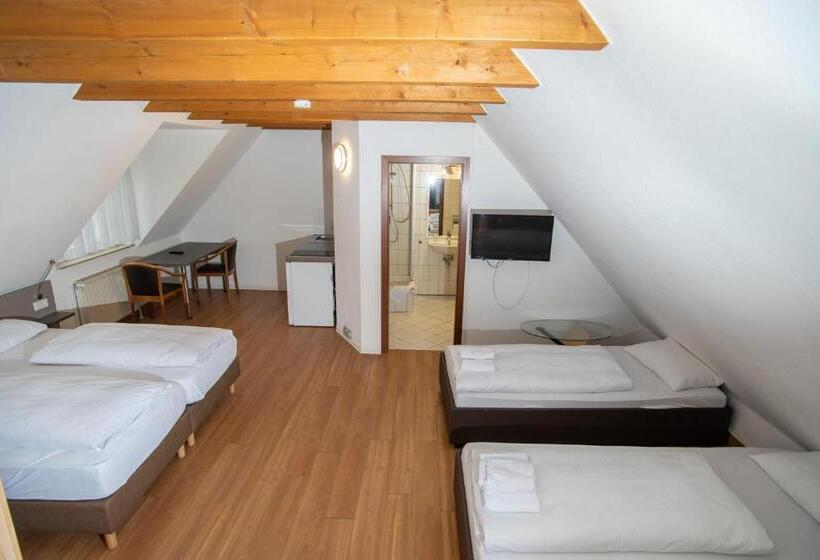 Hotel Am Schillerplatz