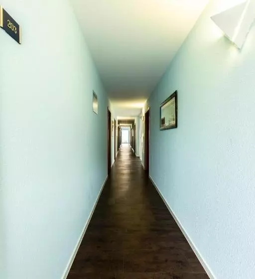 Hotelli Am Schillerplatz