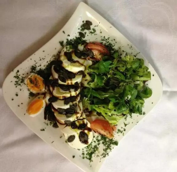 Hotelli Gasthof Und Pension Haunschmid