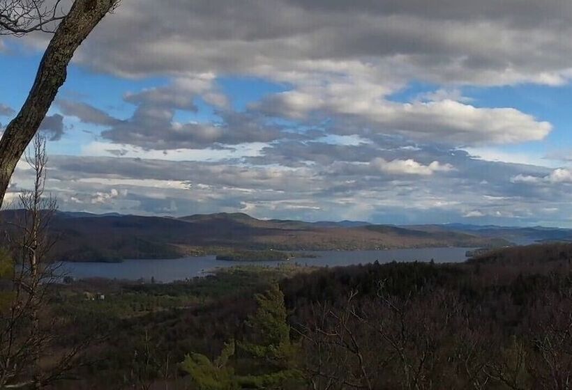 בית מלון כפרי Maple Leaf Lodge