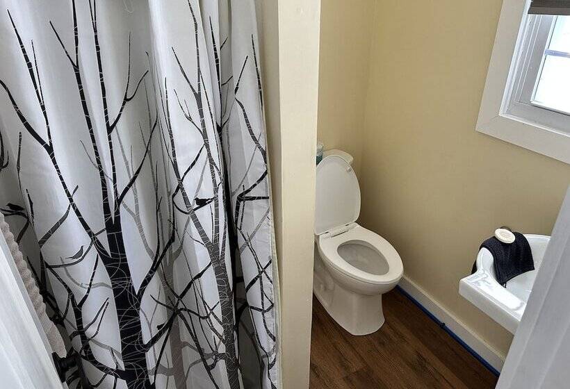 בית מלון כפרי Maple Leaf Lodge