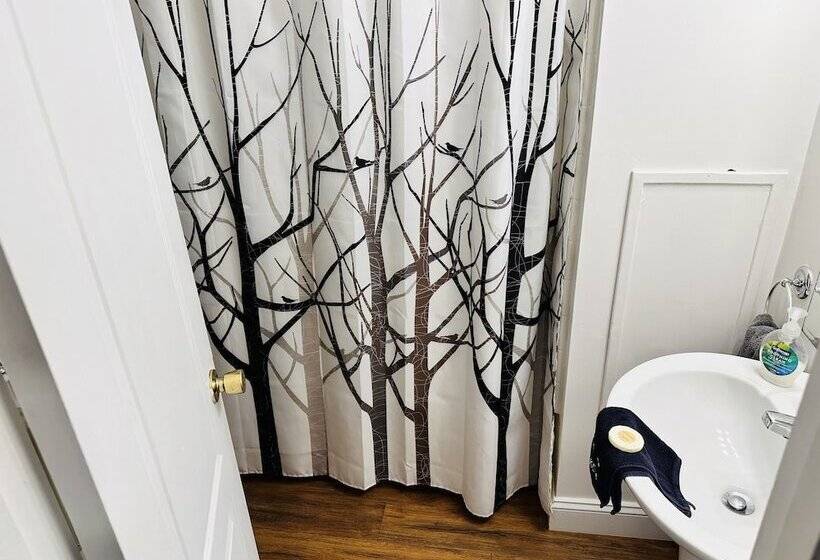 בית מלון כפרי Maple Leaf Lodge