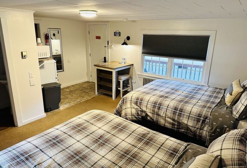 בית מלון כפרי Maple Leaf Lodge