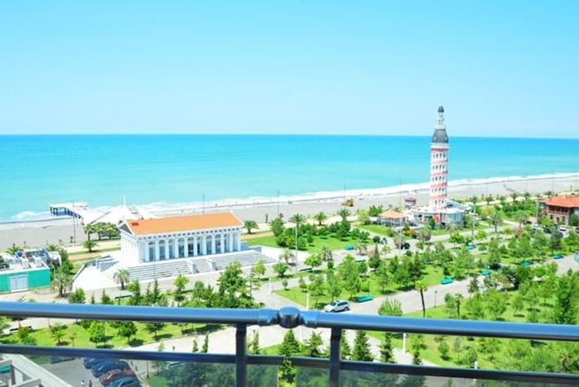 هاستل Rock Hotel First Line