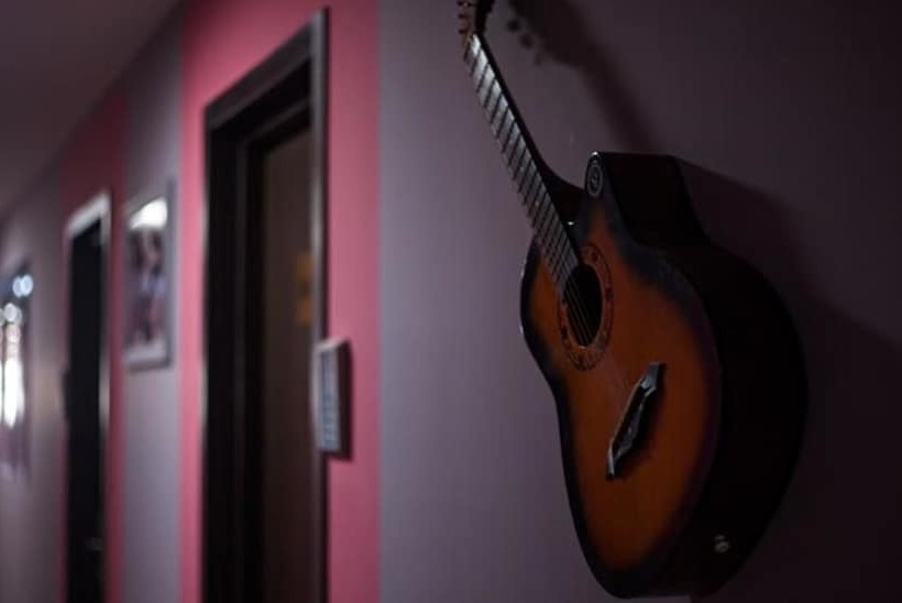 هاستل Rock Hotel First Line