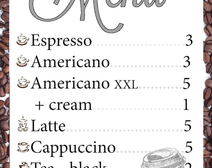 هاستل Rock Hotel First Line