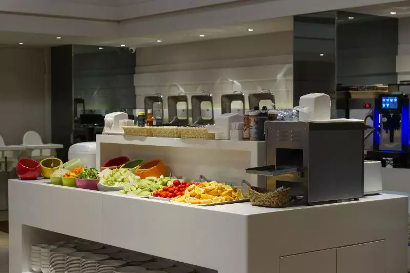 Green World Hotel   Zhonghua