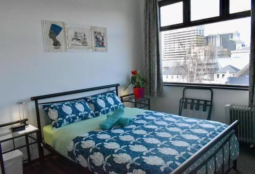 Hobart's Accommodation & Hostel