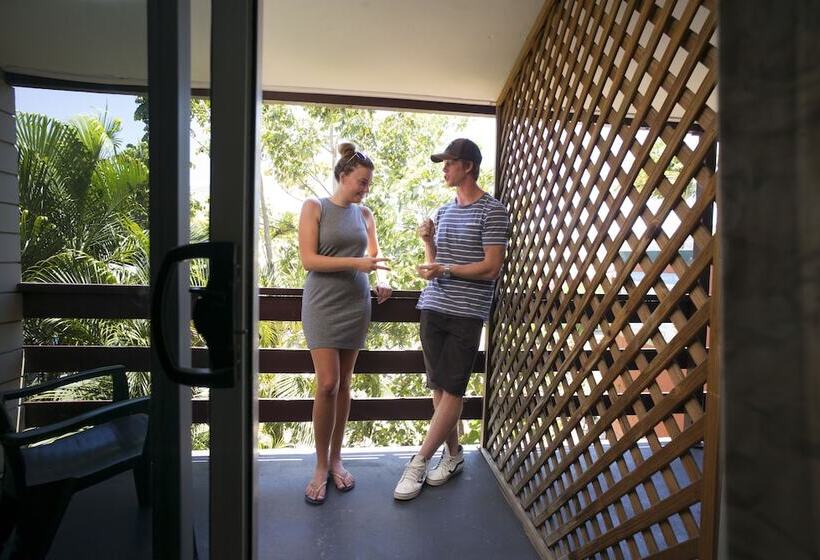 בית מלון כפרי The Hostel, Airlie Beach
