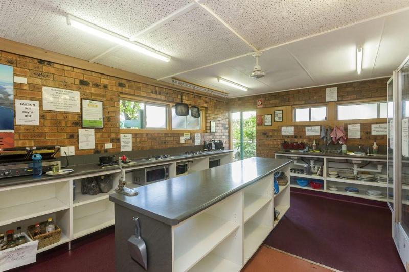 בית מלון כפרי The Hostel, Airlie Beach