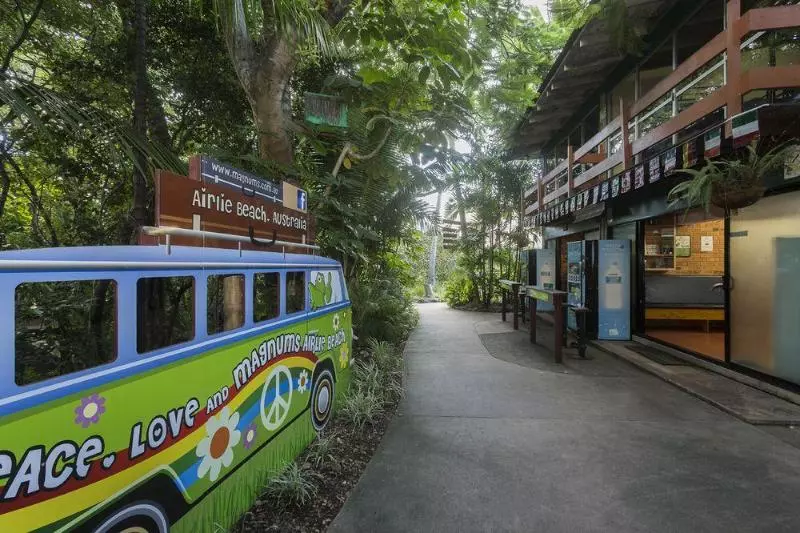 בית מלון כפרי The Hostel, Airlie Beach