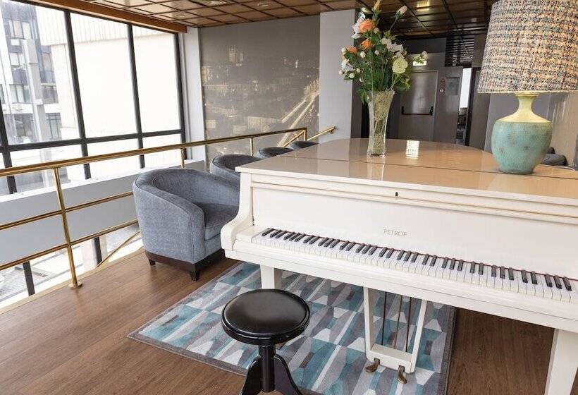 هتل Black Tulip Porto Gaia