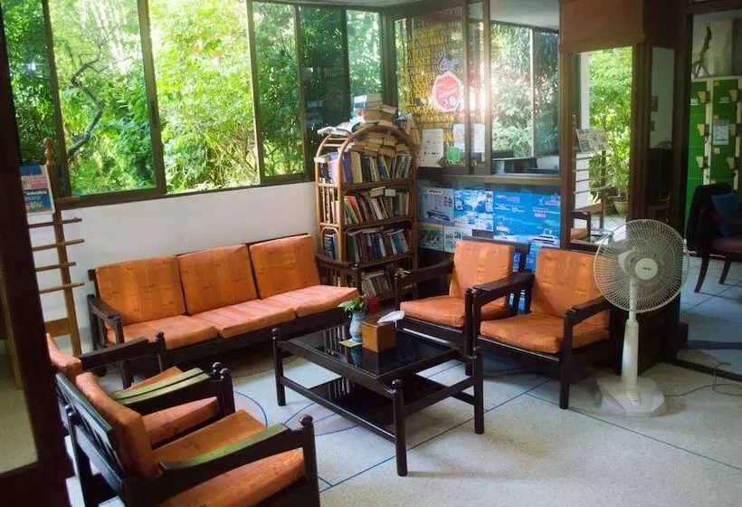 Bonny Hotel 4 Floors No Elevator