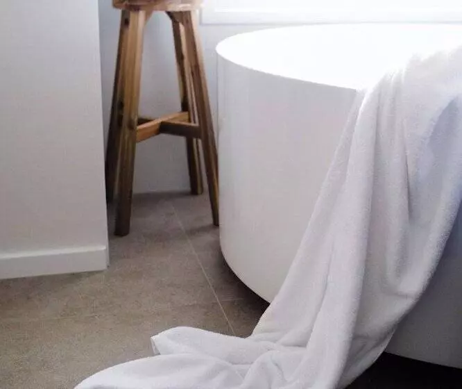 ホテル Chimes Spa Retreat