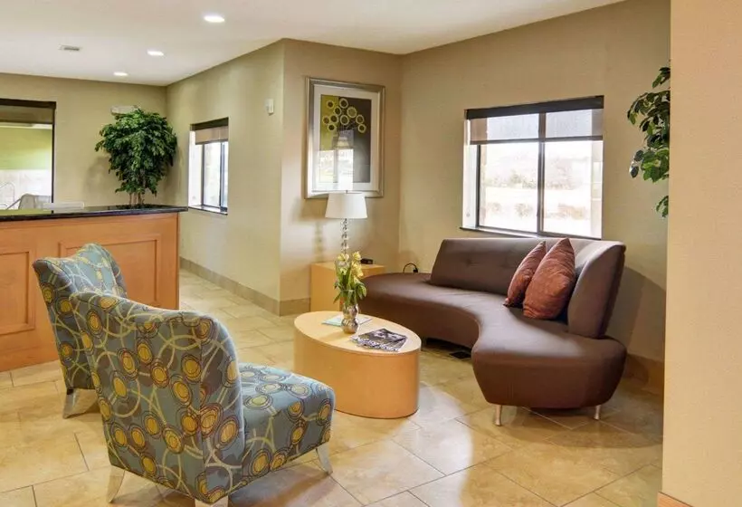 בית מלון כפרי Comfort Suites Lindale