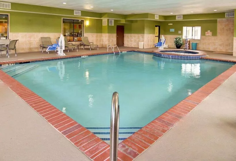 בית מלון כפרי Comfort Suites Lindale