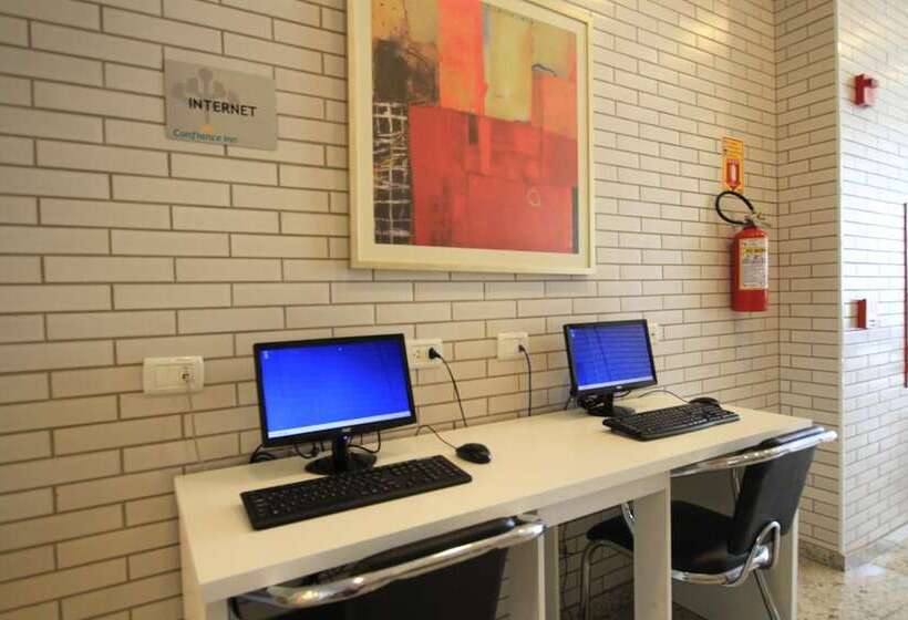 Hotel Confiance Prime Batel