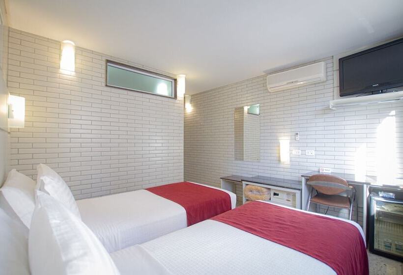 Hotel Confiance Prime Batel