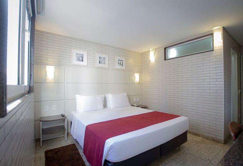 Hotel Confiance Prime Batel