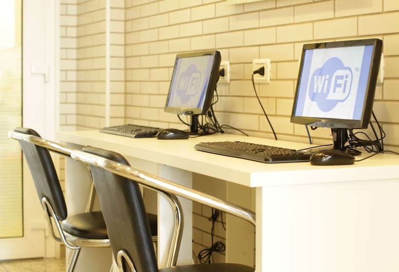 Hotel Confiance Prime Batel