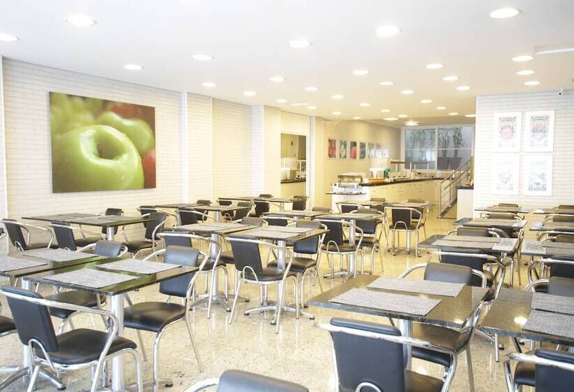 Hotel Confiance Prime Batel