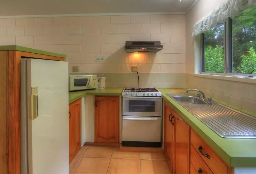 هتل Daydreamer Holiday Apartments