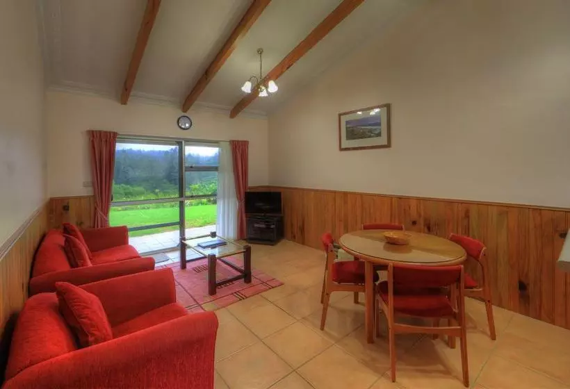 هتل Daydreamer Holiday Apartments