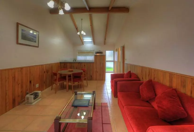 هتل Daydreamer Holiday Apartments