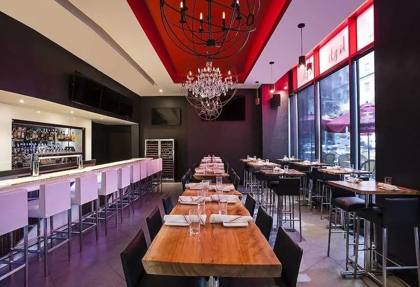 호텔 Four Points By Sheraton New York Downtown