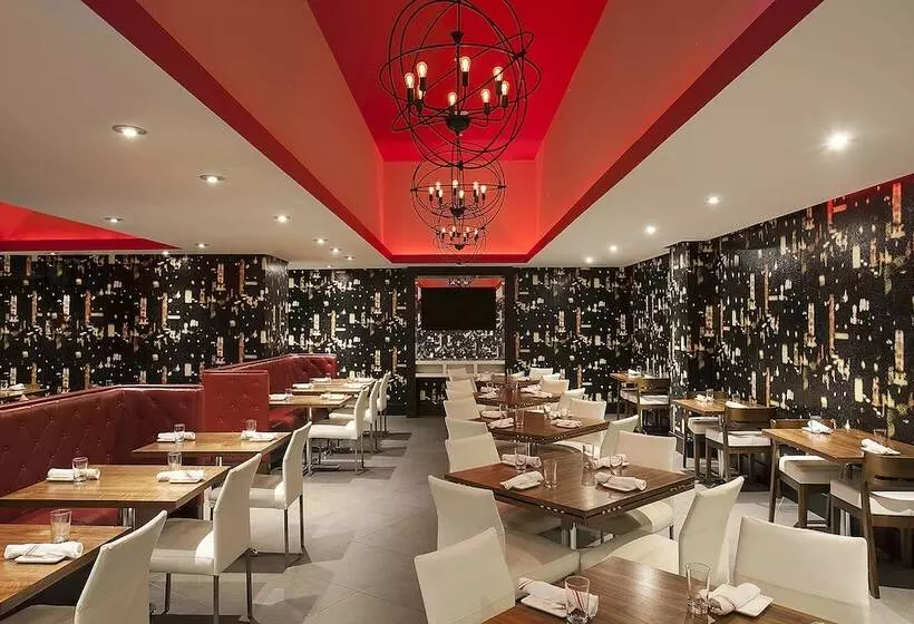 호텔 Four Points By Sheraton New York Downtown