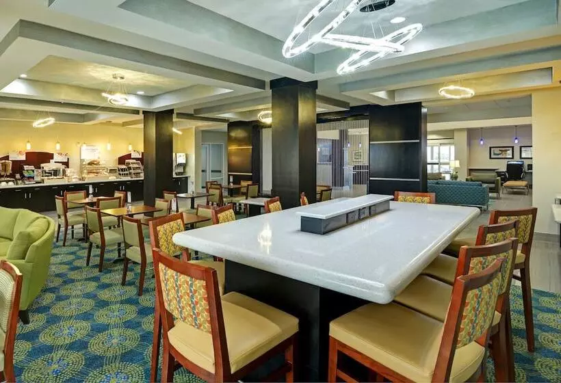 ホテル Holiday Inn Express & Suites Houston Northwest Brookhollow, An Ihg