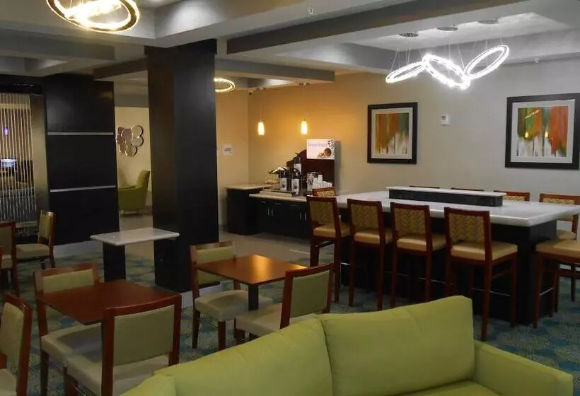 ホテル Holiday Inn Express & Suites Houston Northwest Brookhollow, An Ihg