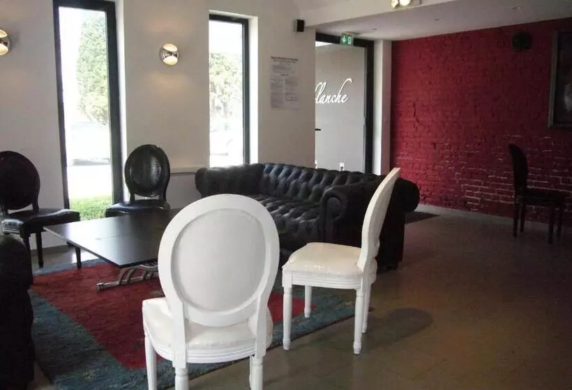 בית מלון כפרי La Ferme Blanche, The Originals Relais